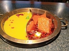 -小天鹅火锅·一线江景洪鼎旗舰店(洪崖洞店)