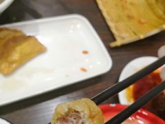 -爆炸头阿姨小四川正宗川味小吃(无任何分店)