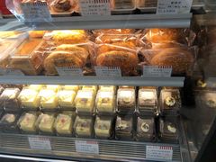 -红宝石·鲜奶小方·海派西点房(南丹店)
