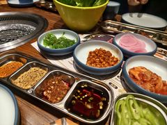 -明洞阿姨·韩式酱蟹烤肉·创意料理(三元桥店)