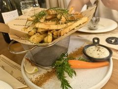 -Mark&Mars Restaurant