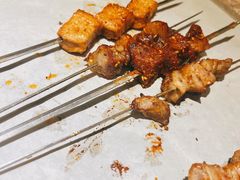 -街角等你.大连海鲜烧烤.经典铁板海鲜串(西安路店)