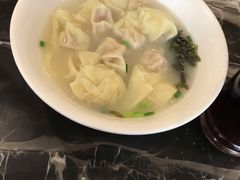 虾肉小馄饨-王家沙点心店(南京西路总店)