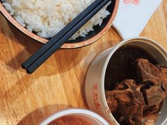 -万和春排骨砂锅米饭(新业广场店)