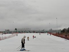 -华彬猛犸滑雪场
