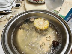 -海鲨湾海鲜会馆(百家湖1912店)
