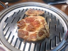 韩式腌猪王排-·缸桶屋·韩式牛肋条自助烤肉(西湖D11店)