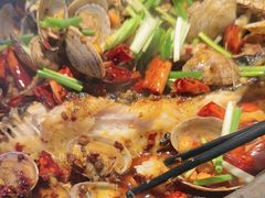 -鸣记脆皮烤鱼·海鲜烤鱼(三八广场店)
