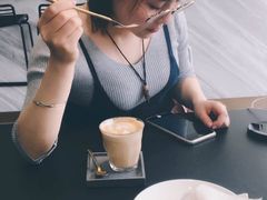 焦糖拿铁-UNI UNI(环亚凯瑟琳店)