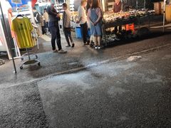 -吴山路夜市