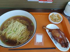 -百年老字号·观振兴蟹黄面·三虾面·苏式面(观前街富仁坊巷店)