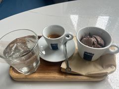 -LAVAZZA拉瓦萨咖啡(中航城君尚购物中心店)