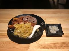 古卤猪脚饭-汪爹爹武汉牛三鲜(朝外大街店)