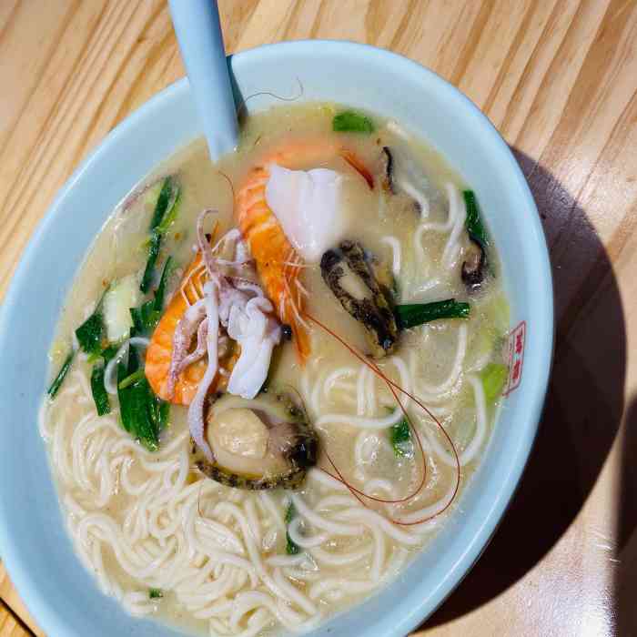 匠心莆善莆田海鲜卤面-"之前好像是一家酸辣粉店,也不知道啥时候改.