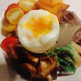 充满艺术感的绿植西餐厅