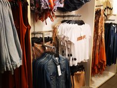 -H&M(鹏欣水游城店)