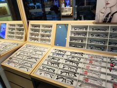 -光明眼镜·蔡司授权(徐泾店)