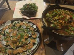 -何师烧烤·香辣蟹·川菜·30年老品牌(太古里旗舰店)
