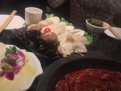 -井格重庆火锅(临平银泰城店)