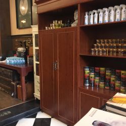 前台-TWOFACE双面理发馆