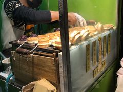面包甜点陈列柜-薛新颖红豆饼(中式甜点山师店)