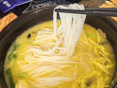 -桥香园过桥米线(国贸店)