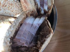 烧饼夹肘子肉-昌顺马记小吃店(昌盛园店)