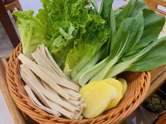 蔬菜拼盘-香满锅老北京羊蝎子火锅·家常菜(新街口店)