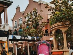 -王府井奥莱临潼小镇(临潼店)