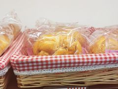 -红宝石·鲜奶小方·海派西点房(丰庄店)