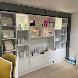 -JNK皮肤管理中心