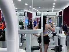 -英派斯健身旗舰店(海信国际中心馆)