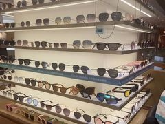 -爱视眸Eyeblling眼镜·依视路·蔡司镜片折扣店(百联南方商城购物中心)
