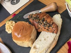 -Mark&Mars Restaurant