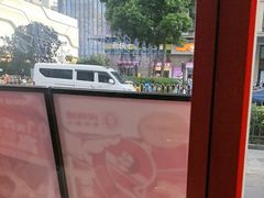 -何师傅美蛙鱼头(汉街店)
