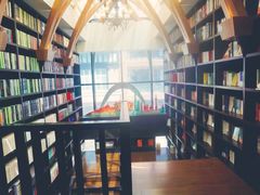 -钟书阁(松江泰晤士小镇店)