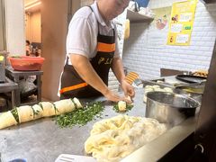 -沪上王记葱油饼(襄阳南路店)
