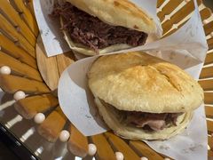 -闫家驴肉老店(华电一校店)