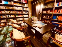 -钟书阁(松江泰晤士小镇店)