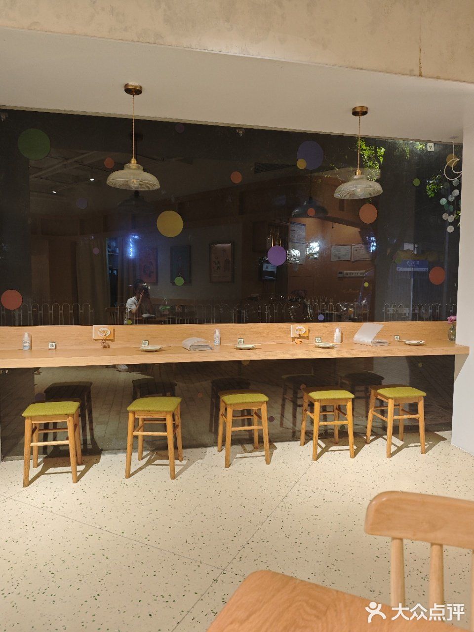 周五晚上，🐷城偶遇这家日料