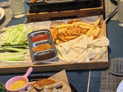 -又见马甲M8融合西餐厅(体育中心店)