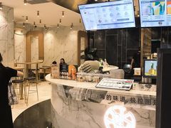 -极拉图·现制冰淇淋(大卫城店)