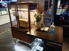 面包甜点陈列柜-黑草莓(重庆路店)