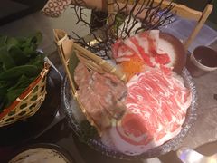 -湊湊火锅·茶憩(杭州湖滨银泰in77店)