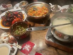 -爱碗亭·鲜炒湖南菜(壹城中心店)
