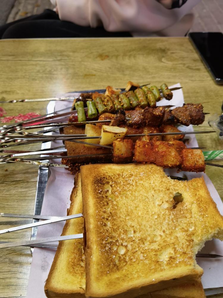 二毛电烤串(并州西二巷店)-"专门过来评价一下,那么多家二毛烧烤,家门