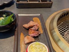 -铭牛烧肉·和牛海鲜自助(高新月牙湖店)