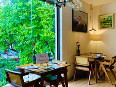 -Mark&Mars Restaurant