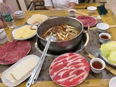 -乳仔牛牦牛汤锅 烤羊排(松潘古城店)