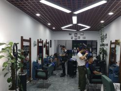 -V8潮牌·接发烫染连锁